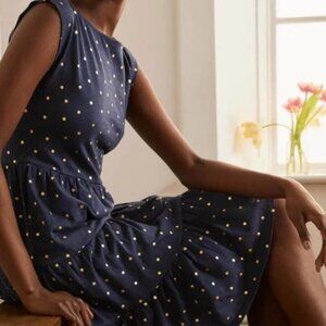 BODEN 8 Navy Blue Romaine Tiered Jersey Dress w/Gold Polka Dots Sleeveless